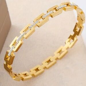New 18k gold plated stainless steel Classic Infinity Link Bangle Bracelet